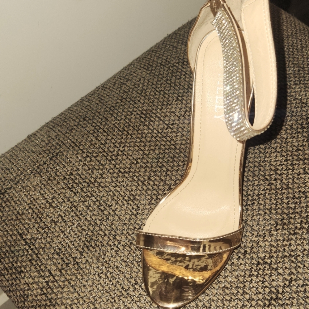 Rose gold ,jeweled heel